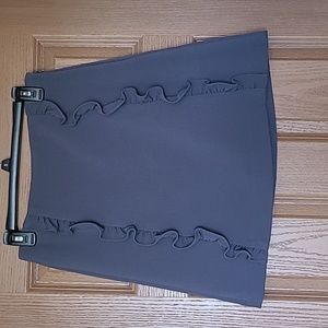 *5 for $10* LOFT Gray Ruffled Pencil Mini Skirt Size 2